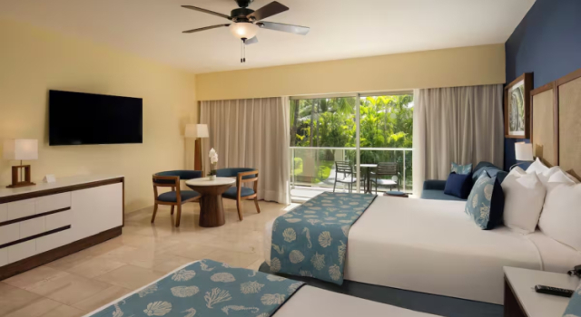 Двухместный полулюкс Premium с видом на бассейн Impressive Premium Punta Cana - All Inclusive