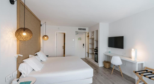 Двухместный полулюкс с видом на море AluaSoul Mallorca Resort