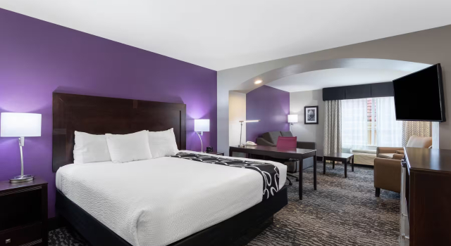 Двухместная Студия Люкс La Quinta by Wyndham Huntsville Airport Madison