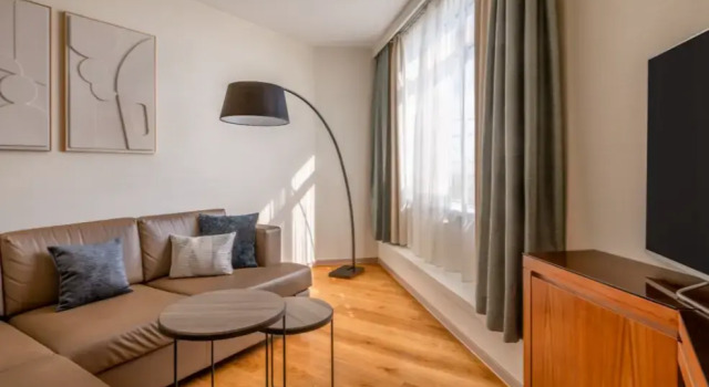 Полулюкс Munich Marriott Hotel