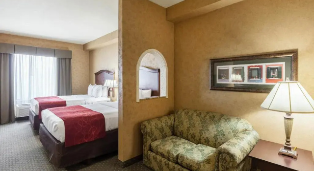 Люкс Comfort Suites Alamo-River walk
