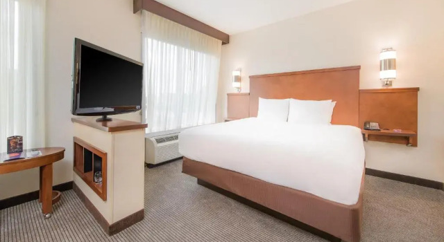 Номер Hyatt Place Charleston Airport / Convention Center