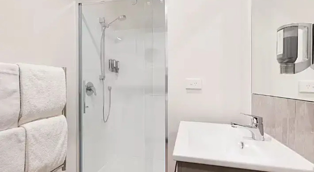 Двухместная студия Deluxe Ramada Suites By Wyndham Victoria Street West