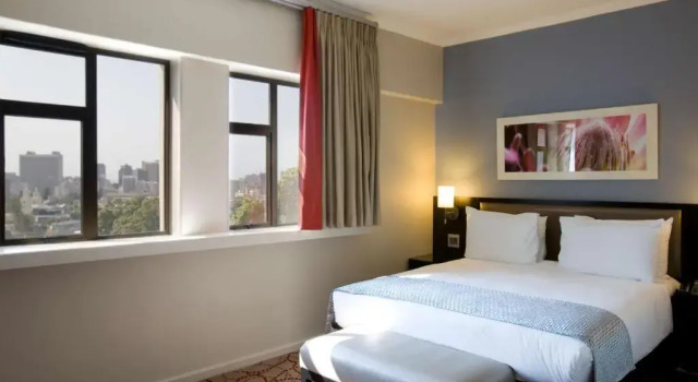Двухместный люкс SunSquare Cape Town Gardens