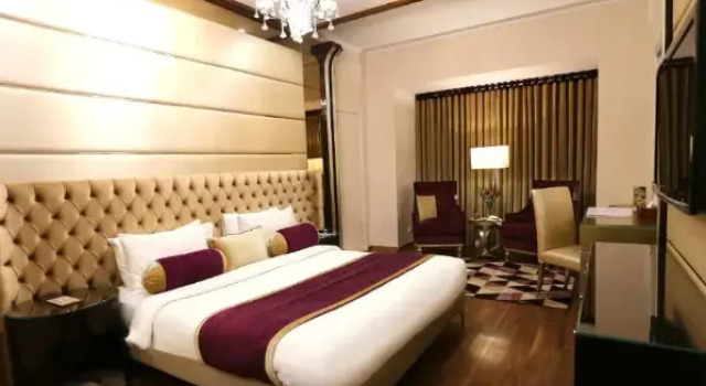 Executive Doppel Suite Ramada by Wyndham Multan