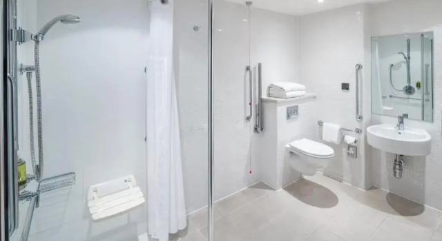 Двухместный номер Accessible DoubleTree by Hilton Leeds