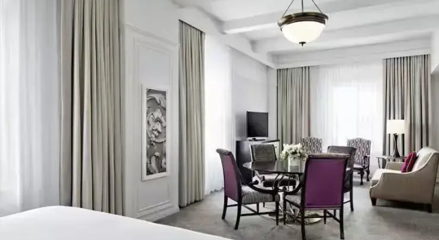 Двухместный Junior Suite Historic Pantlind Amway Grand Plaza Hotel, Curio Collection by Hilton