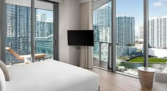 Люкс Residence Corner с 2 комнатами EAST Miami Residences