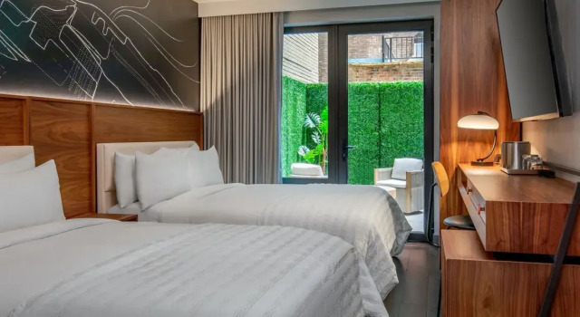 Четырёхместный номер Gran with Terrace Le Meridien New York, Fifth Avenue