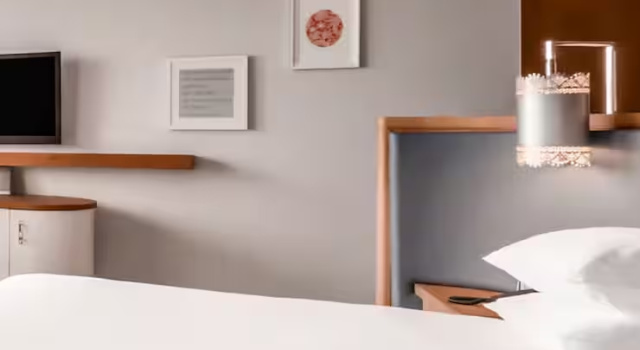 Двухместный полулюкс Hilton Rotterdam