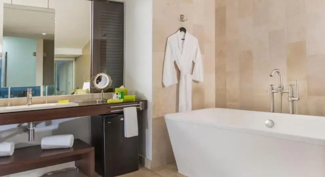Двухместный номер клубный с террасой с видом на океан Presidente InterContinental Cancun Resort