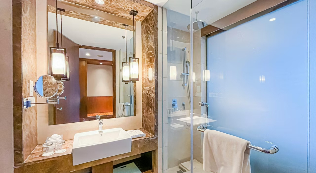 Standard Super King Double room Crowne Plaza Bandung, an IHG Hotel