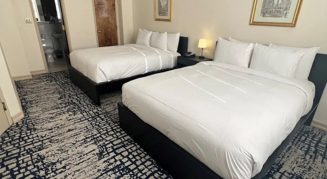 Четырёхместный номер Gold Night Hotel Broadway