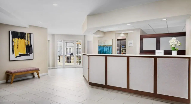 Residence Inn by Marriott Foxborough, Varaa Hotelli Hotellit New England uima-altaalla, Uima-allas