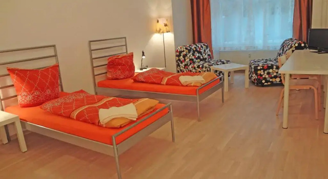 Pension Schubart am Boxhagener Platz, Rezerwuj Hotel Hotele w Berlin z parkingiem, w pobliżu Arena Berlin, Parking