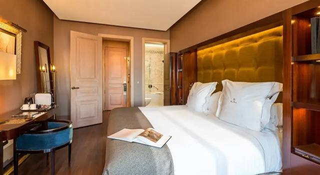 Двухместный номер Deluxe Hotel Casa Fuster G.L Monumento
