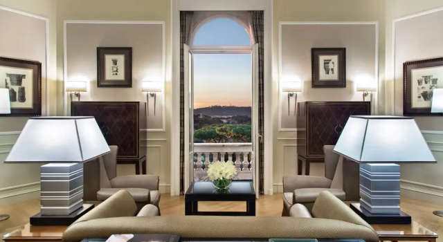 Двухместный люкс Presidential c 1 комнатой Rome Marriott Grand Hotel Flora