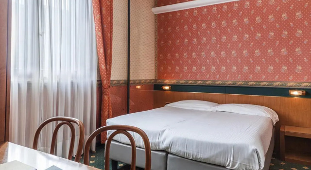Klassisk  tredobbelt værelse Hotel Des Etrangers