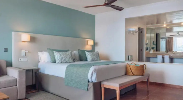 Двухместный полулюкс Star Prestige с видом на море Iberostar Suites Hotel Jardín del Sol – Adults Only (отель только для взрослых)