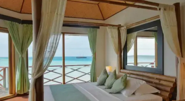 Двухместное бунгало Water Safari Island Resort & Spa Maldives