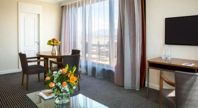 Двухместный люкс с террасой Penthouse Warwick Geneva