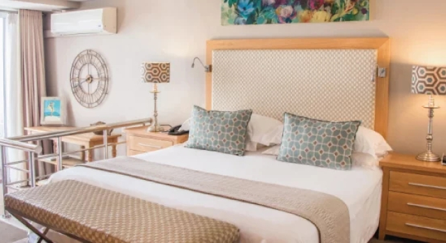 Двухместный люкс Corner с видом на море The Bay Hotel