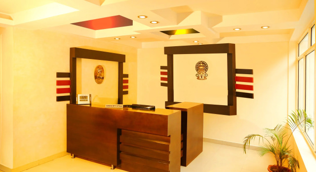 OYO 2817 Hotel Emerald Inn
