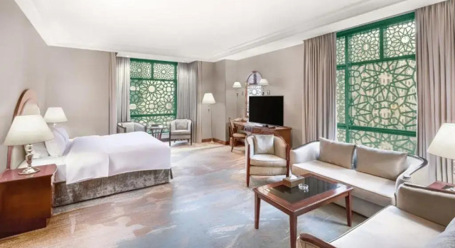 Двухместный полулюкс Partial Haram view Superior Madinah Hilton Hotel