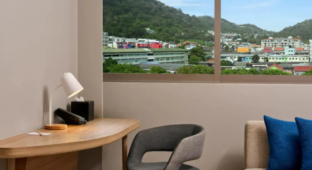 Двухместный номер Privilege с видом на горы Mercure Phuket Patong Journeyhub