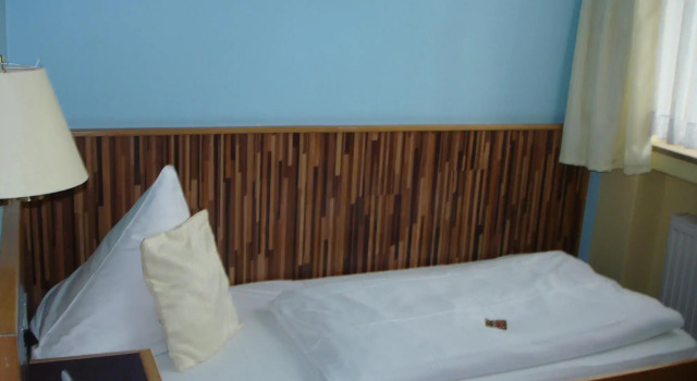 Home Hotel