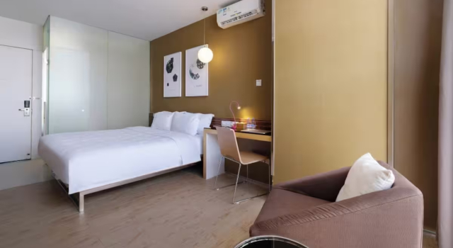 Двухместный номер Deluxe Shenzhen Dongmen Colour Hotel