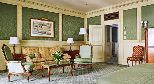 Двухместный полулюкс Eurostars Grand Hotel Wien