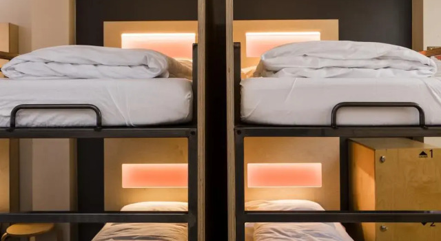 Кровать в общем номере Reykjavik Downtown HI Hostel