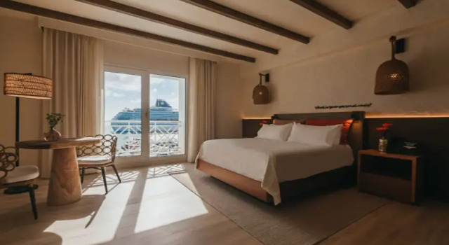 Двухместный полулюкс (Marina Hotel Tower только для взрослых) Executive Renaissance Wind Creek Aruba Resort
