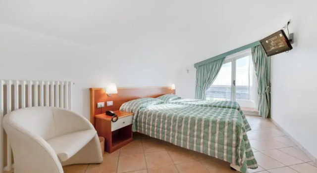 Четырёхместный люкс Mimosa с 3 комнатами Residence Dei Due Porti