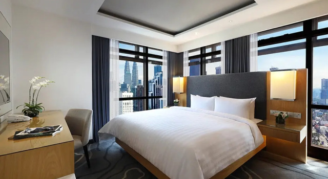 Четырёхместный клубный люкс Premier Berjaya Times Square Hotel, Kuala Lumpur