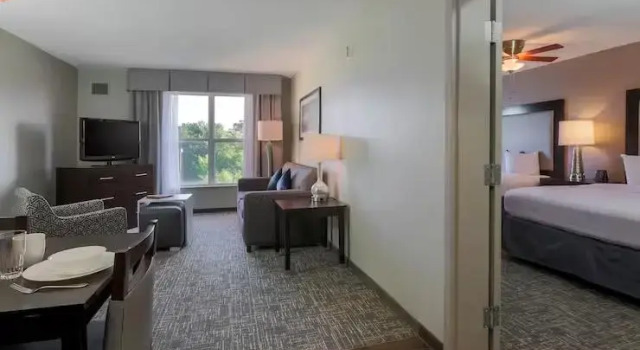 Четырёхместный люкс c 1 комнатой Homewood Suites by Hilton Southwind - Hacks Cross