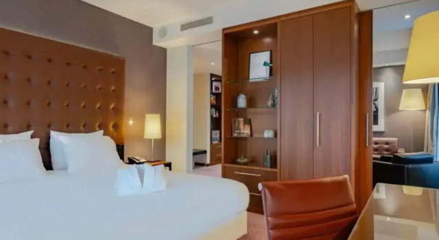 Двухместный полулюкс Crowne Plaza Amsterdam - South by IHG