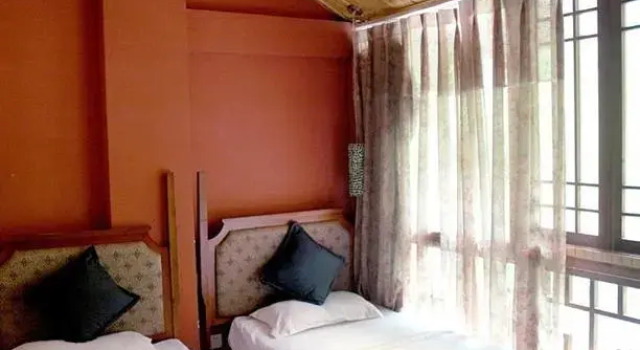 Starway Snow Lotus Hotel Jiuzhaigou, Prenota Hotel Hotel 3 stelle a Ngawa, 3*