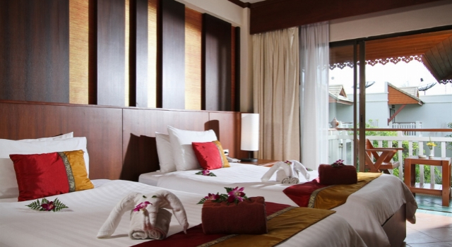 Двухместный номер Deluxe с балконом Baan Karonburi Resort