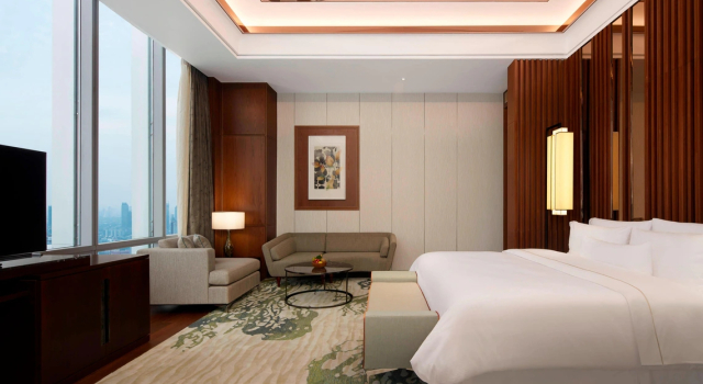 Двухместный клубный люкс Ambassador The Westin Jakarta