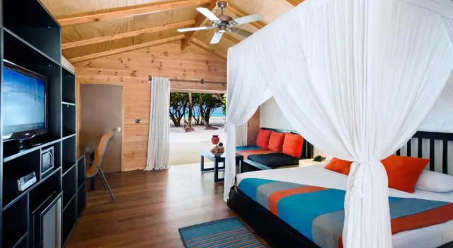 Двухместная Вилла с джакузи Beach Meeru Maldives Resort Island