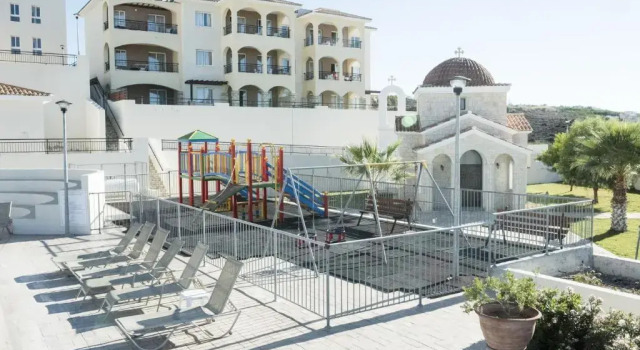 Club St. George, Rezervovat Lázně / Resort Business hotely v Pafos, 4* 5*