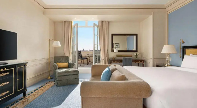 Двухместный номер Eiffel View Terrace Отель Shangri-La Paris