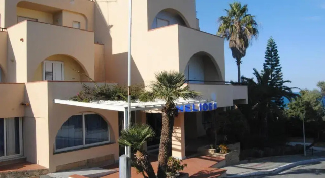 Helios Hotel, Varaa Hotelli Crotone Calabria