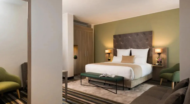 Двухместный люкс Leonardo Hotel Offenbach Frankfurt