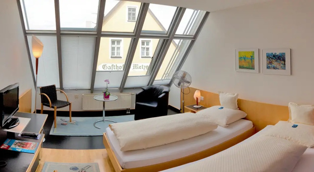 Gasthof Guthlein, Varaa Hotelli Hotellit Baijeri pysäköinnillä, Pysäköinti