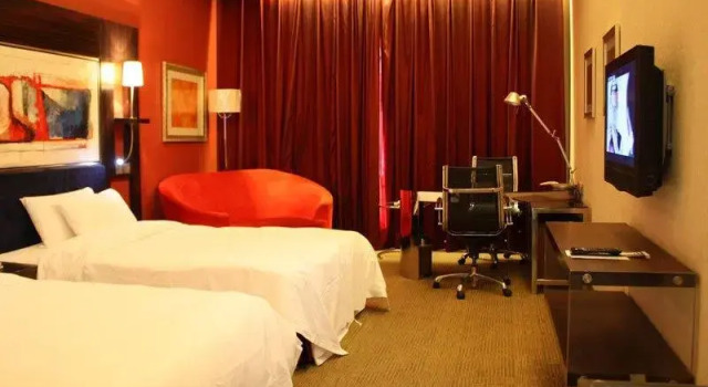 Hongde Hotel, Rezerwuj Hotel Hotele w Hondlon z parkingiem, Parking