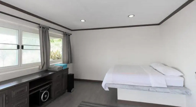 Designer Villa The Boat House
