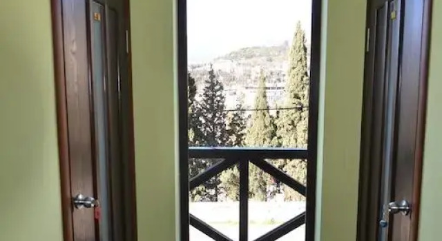 Kampai Guest House, Book Guesthouse Yalta 